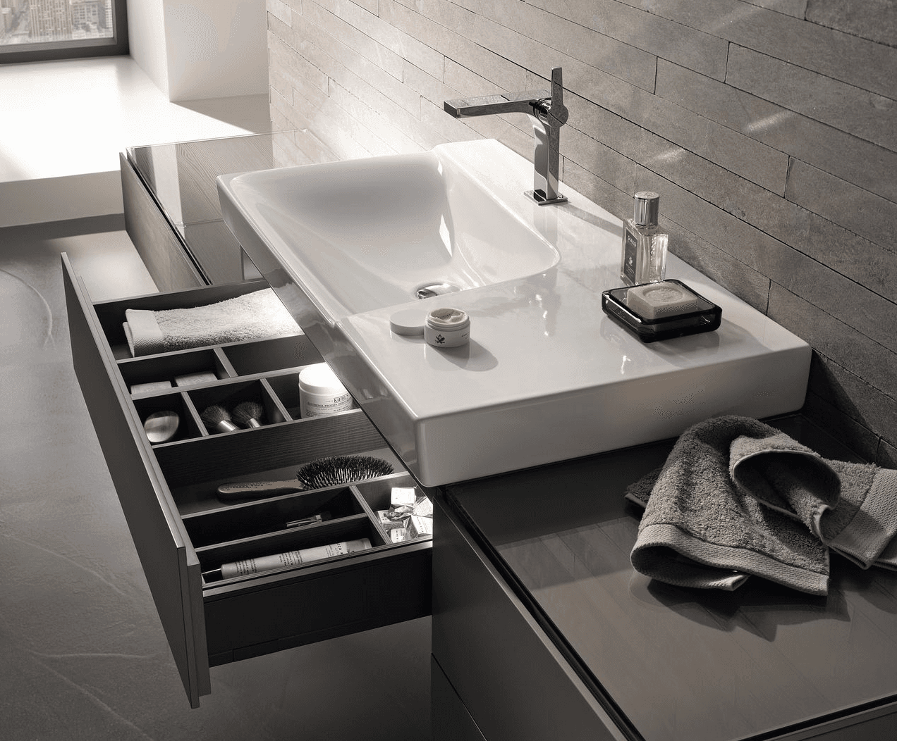 Plan-vasque Geberit Xeno² 90 cm avec espace de rangement à droite - vue 3