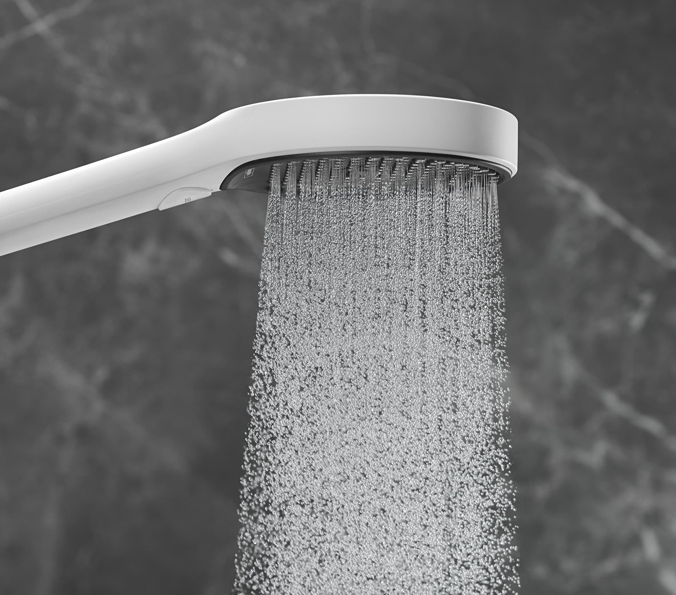 Support mural Hansgrohe avec douchette à main Rainfinity 130 3 jets PowderRain et flexible 160 cm en blanc mat - vue 5
