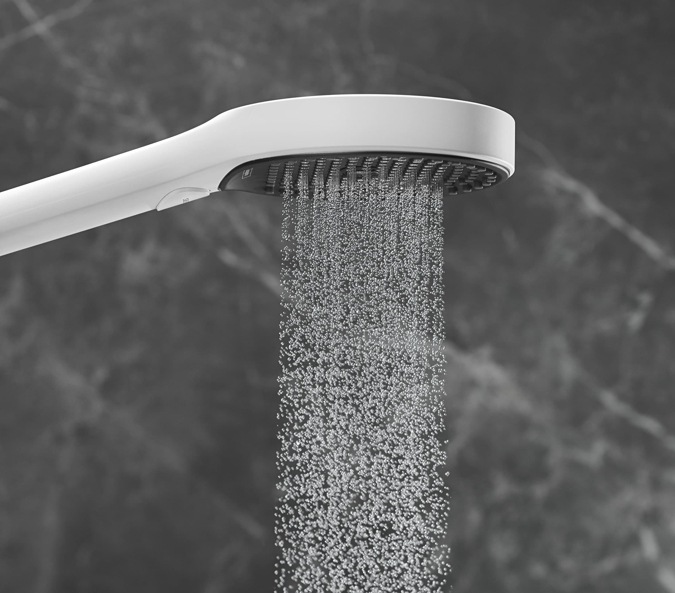 Support mural Hansgrohe avec douchette à main Rainfinity 130 3 jets PowderRain et flexible 160 cm en blanc mat - vue 6