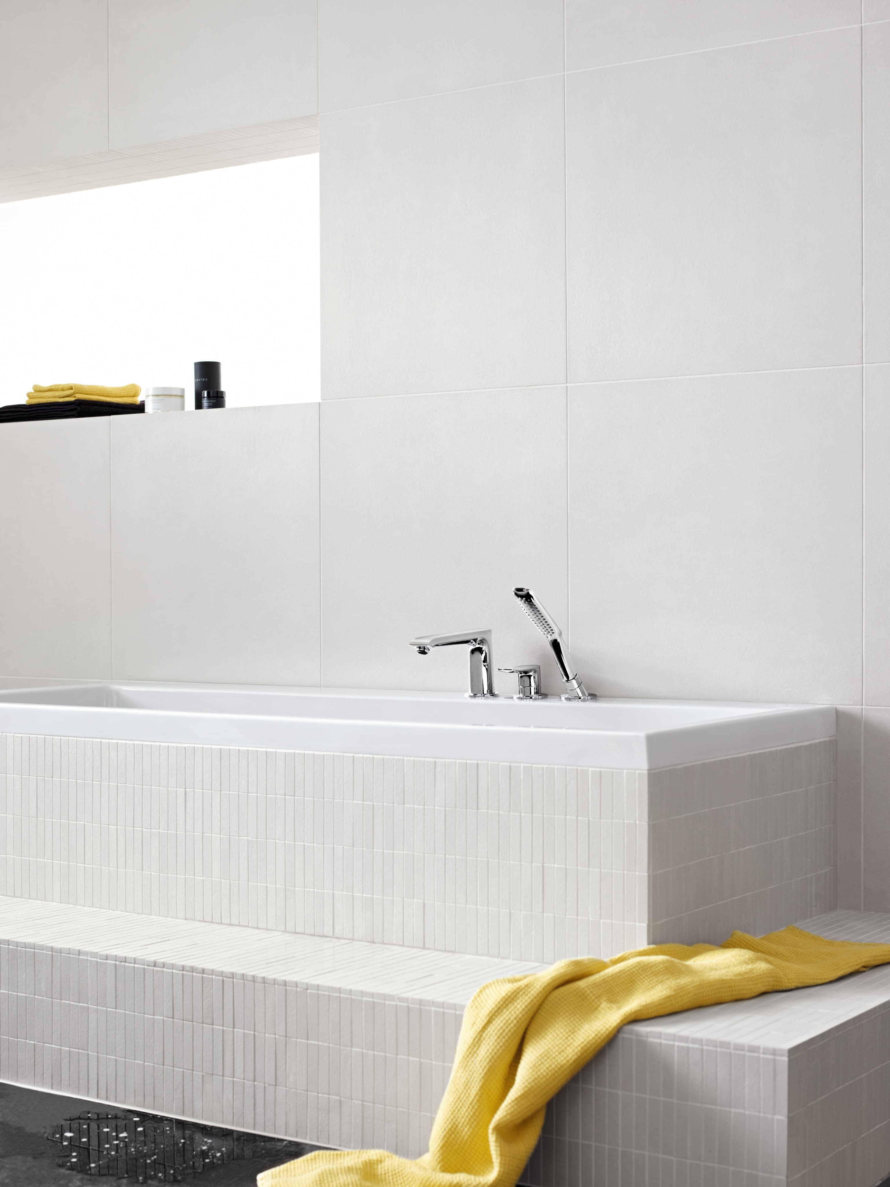 Mitigeur 3 trous pour montage sur bord de baignoire Hansgrohe Metris - vue 3