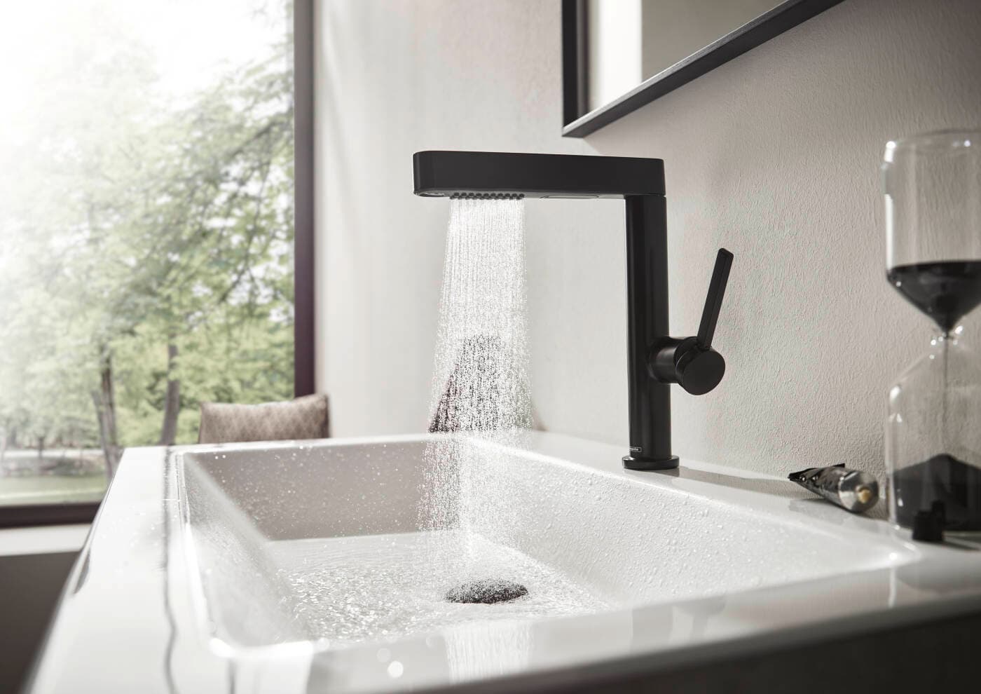 Mitigeur de lavabo Hansgrohe Finoris 230 avec douchette extractible 2 jets et bonde push-open en noir mat - vue 4