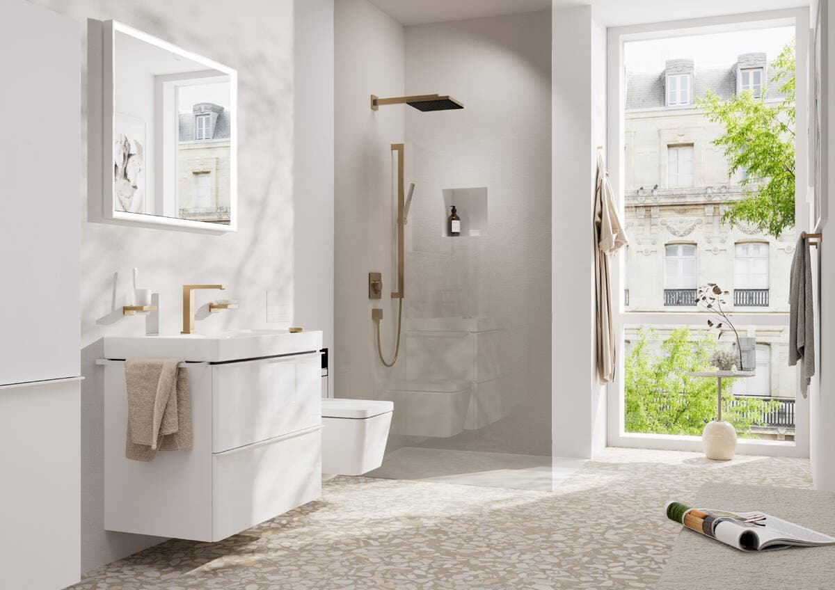 Bras de douche mural Hansgrohe Pulsify E 390 mm avec rosace carrée en bronze brossé - vue 3
